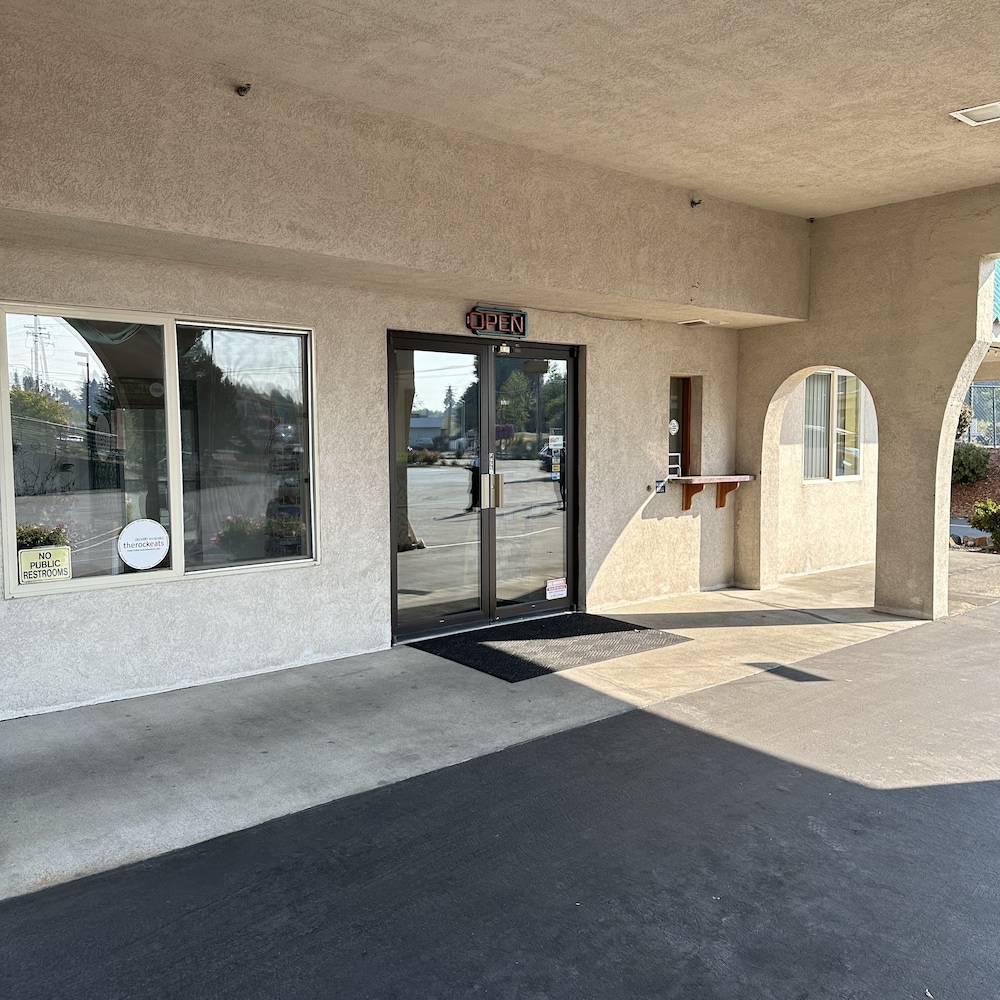 Timberland Inn & Suites 9/63