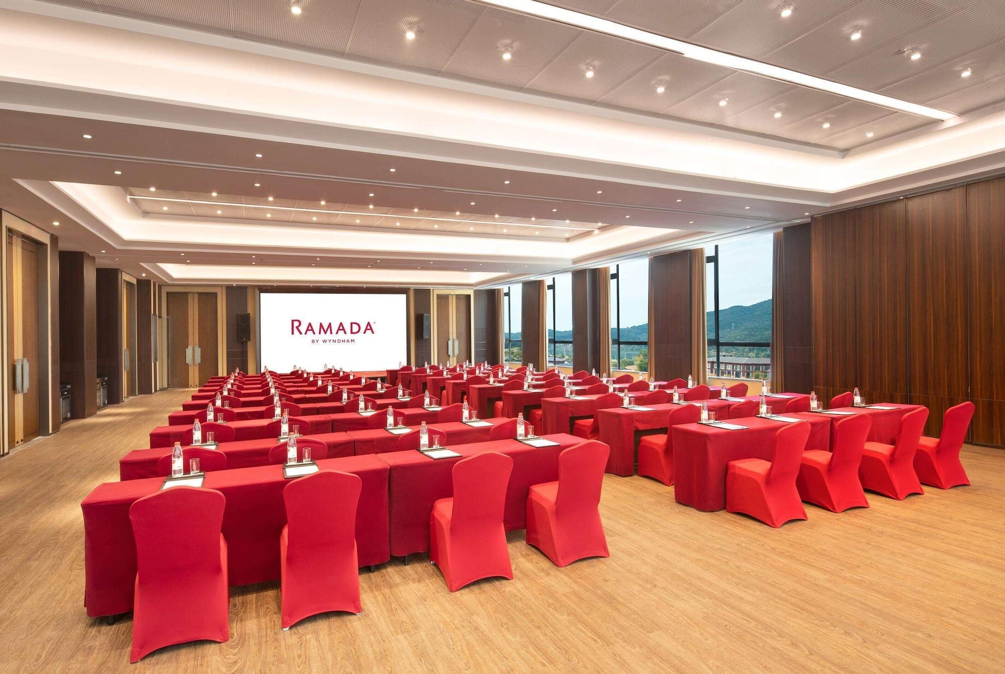 Ramada by Wyndham Yingshan Jiulongwan Resort 23/26