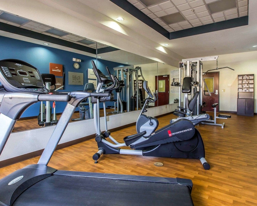 Comfort Suites Waycross 18/34
