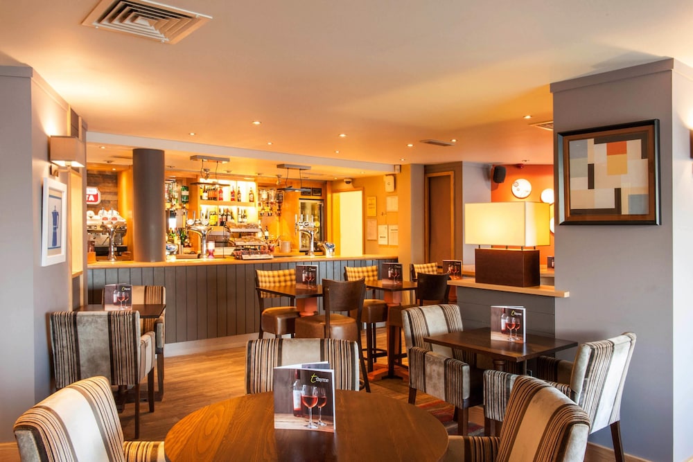 Premier Inn East Midlands Airport 26/42