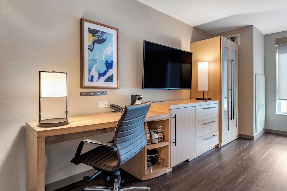 Hyatt Place Indianapolis Carmel 46/54