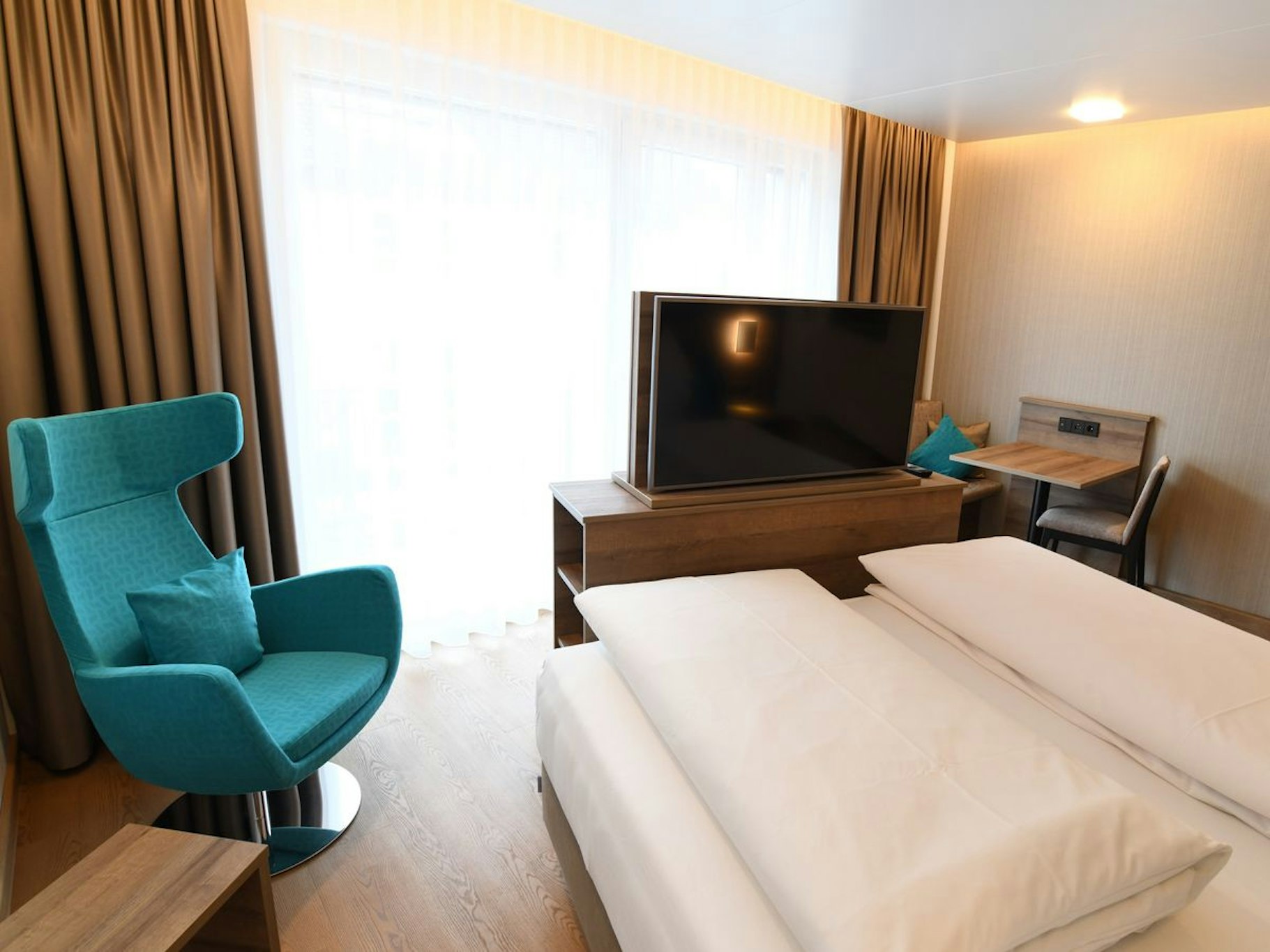 WESTSIDE Hotel Garni 10/28
