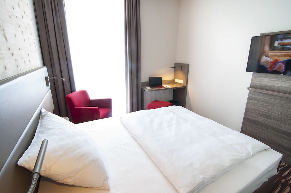Amaro Budget Plus Hotel 17/50