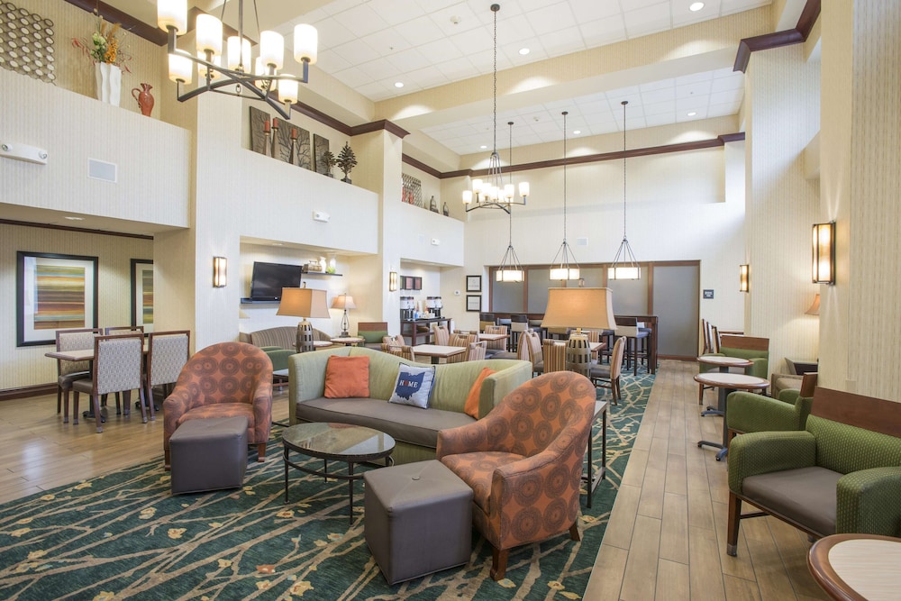 Hampton Inn Suites Cincinnati Union Centre Oh 38/45