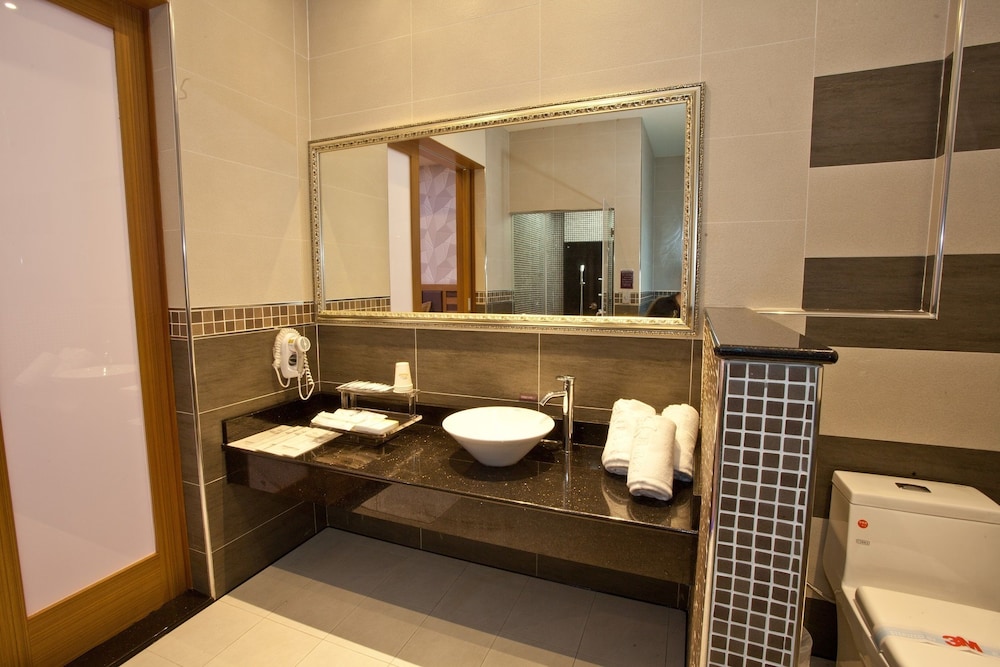 Wei Feng Exquisite Hotel Nanzi Branch 48/50
