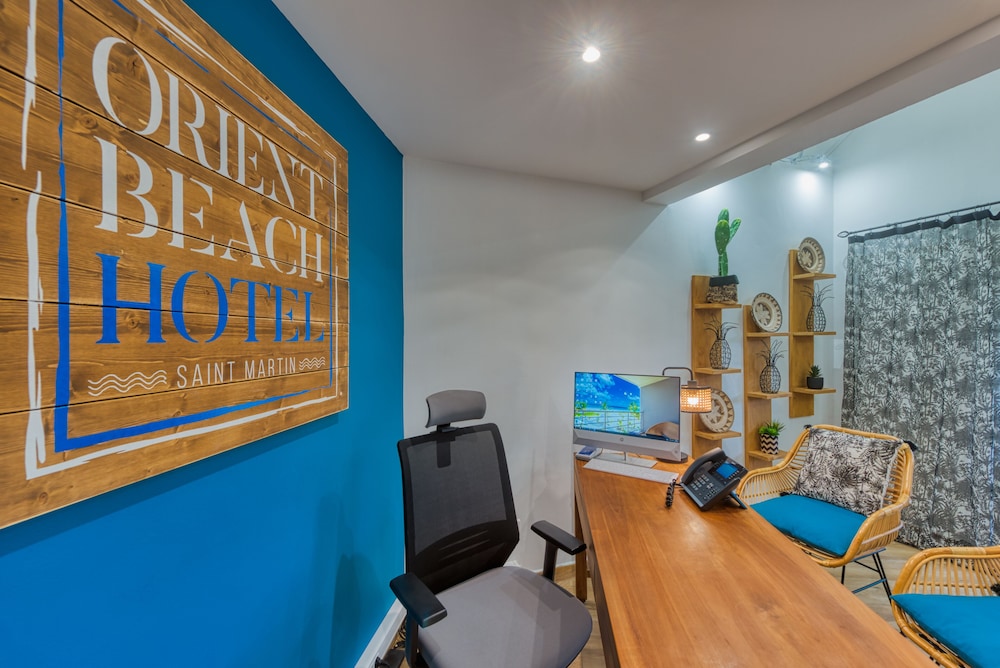 Orient Beach Hotel 15/27