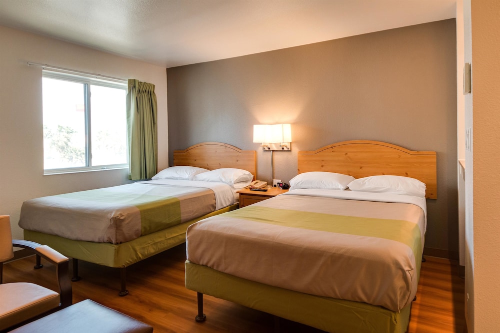 Motel6 Brownsville, TX 27/70