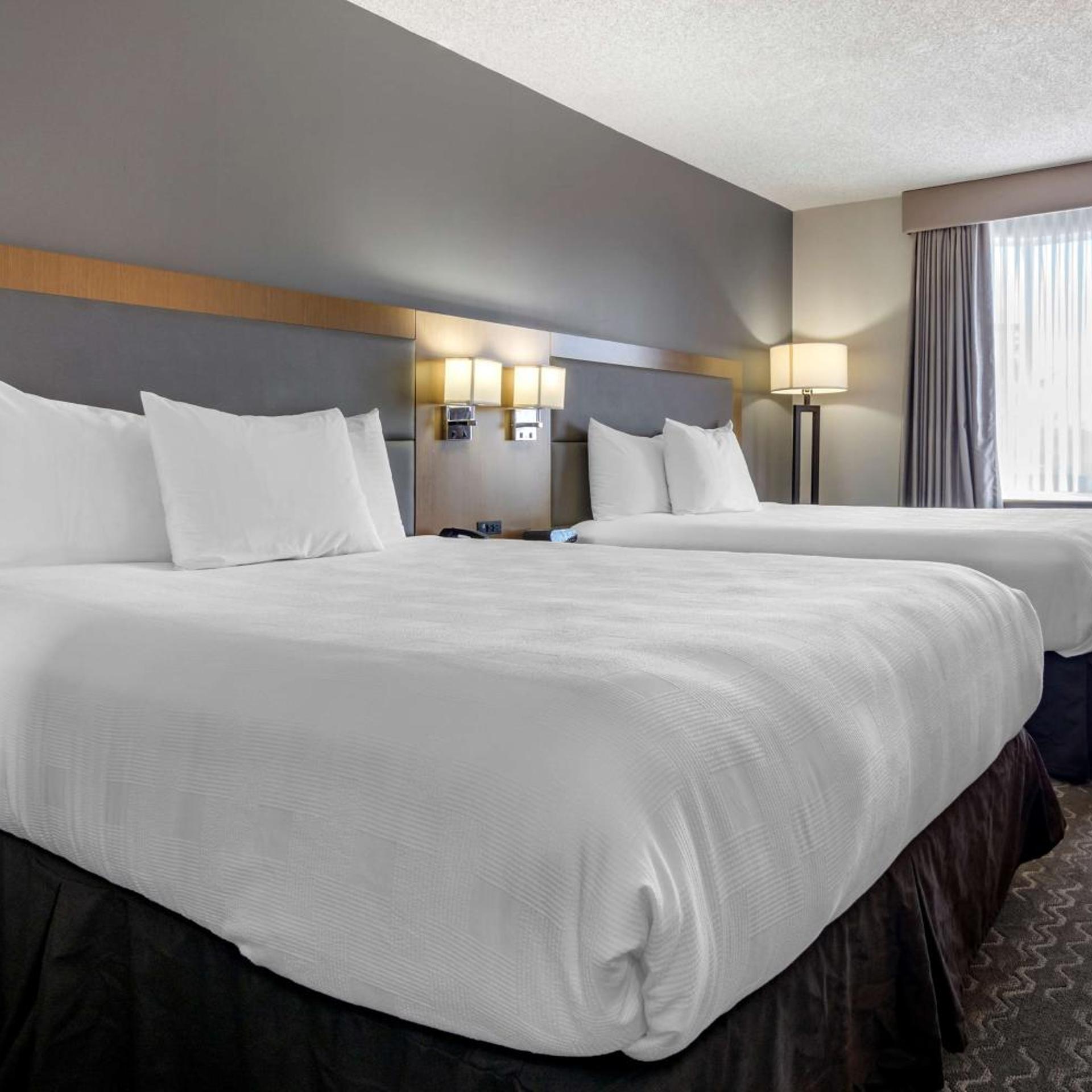 غرفة تنفيذية بسرير كينج وسريرين كوين، Best Western Plus Vancouver Airport Hotel 5/9