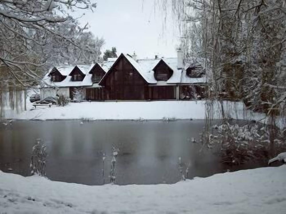 Willowbeck Lodge Guest House 24/24