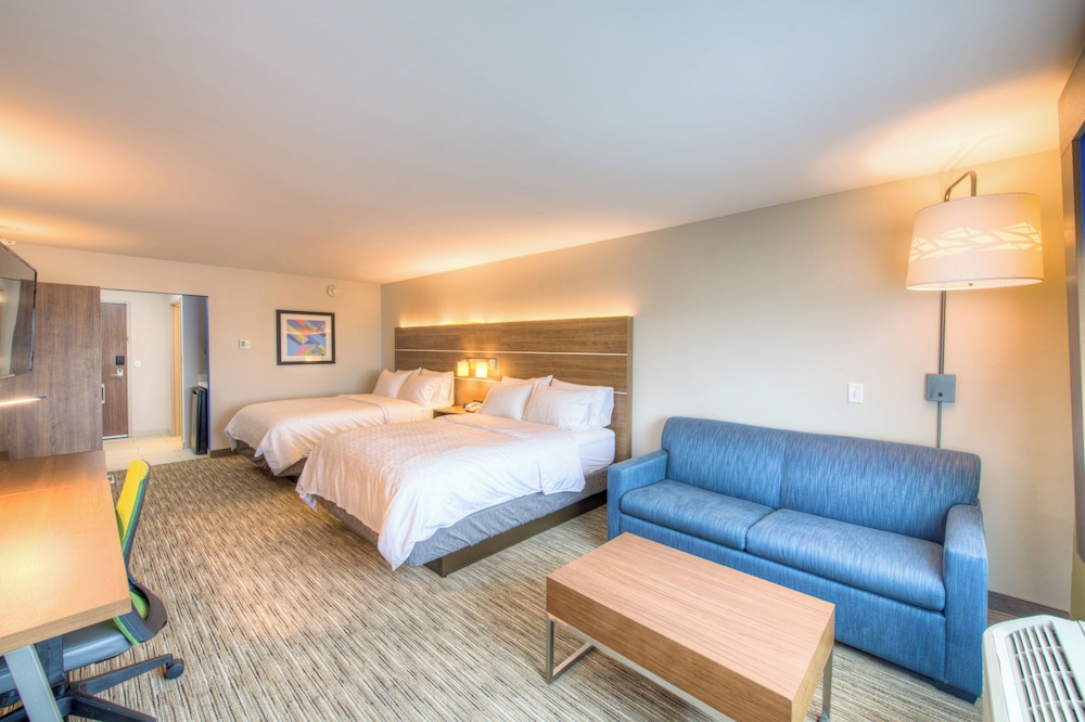 جناح بسريرين كوين مع أريكة لذوي الإعاقة، Holiday Inn Express & Suites Remington 3/5