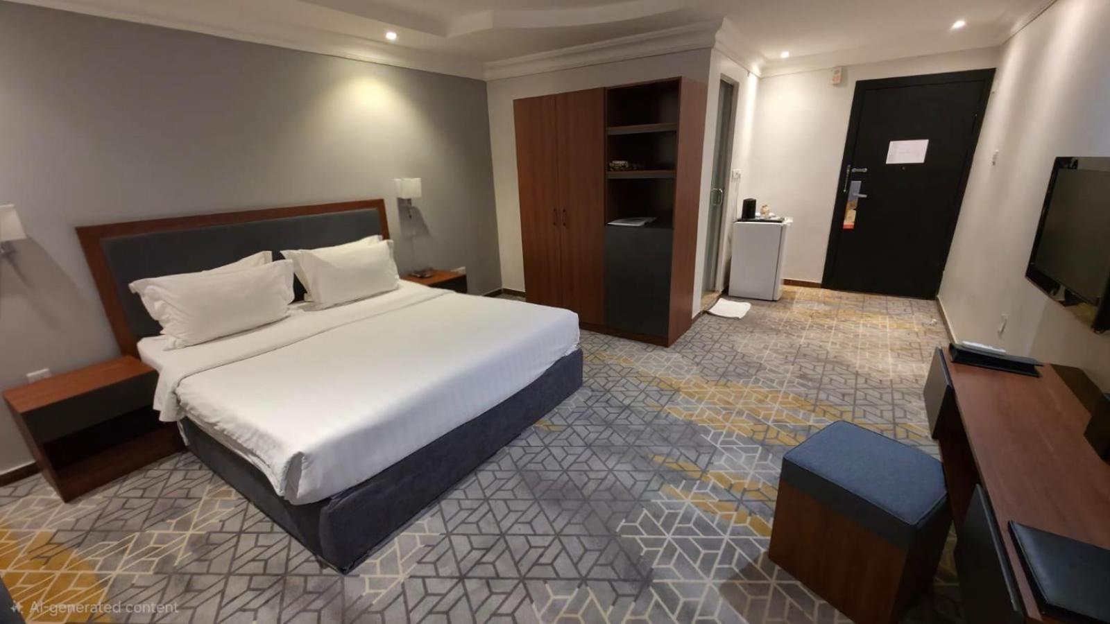 Superior, King Bed