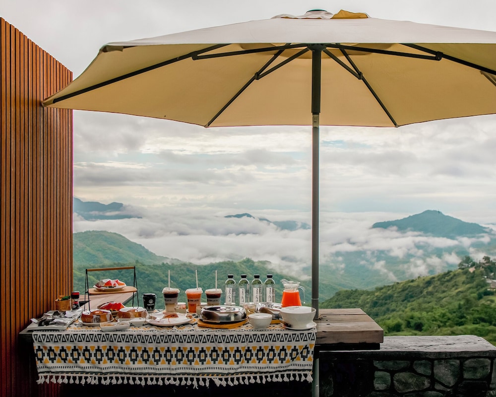 Pino Latte Resort and Hotel 25/50