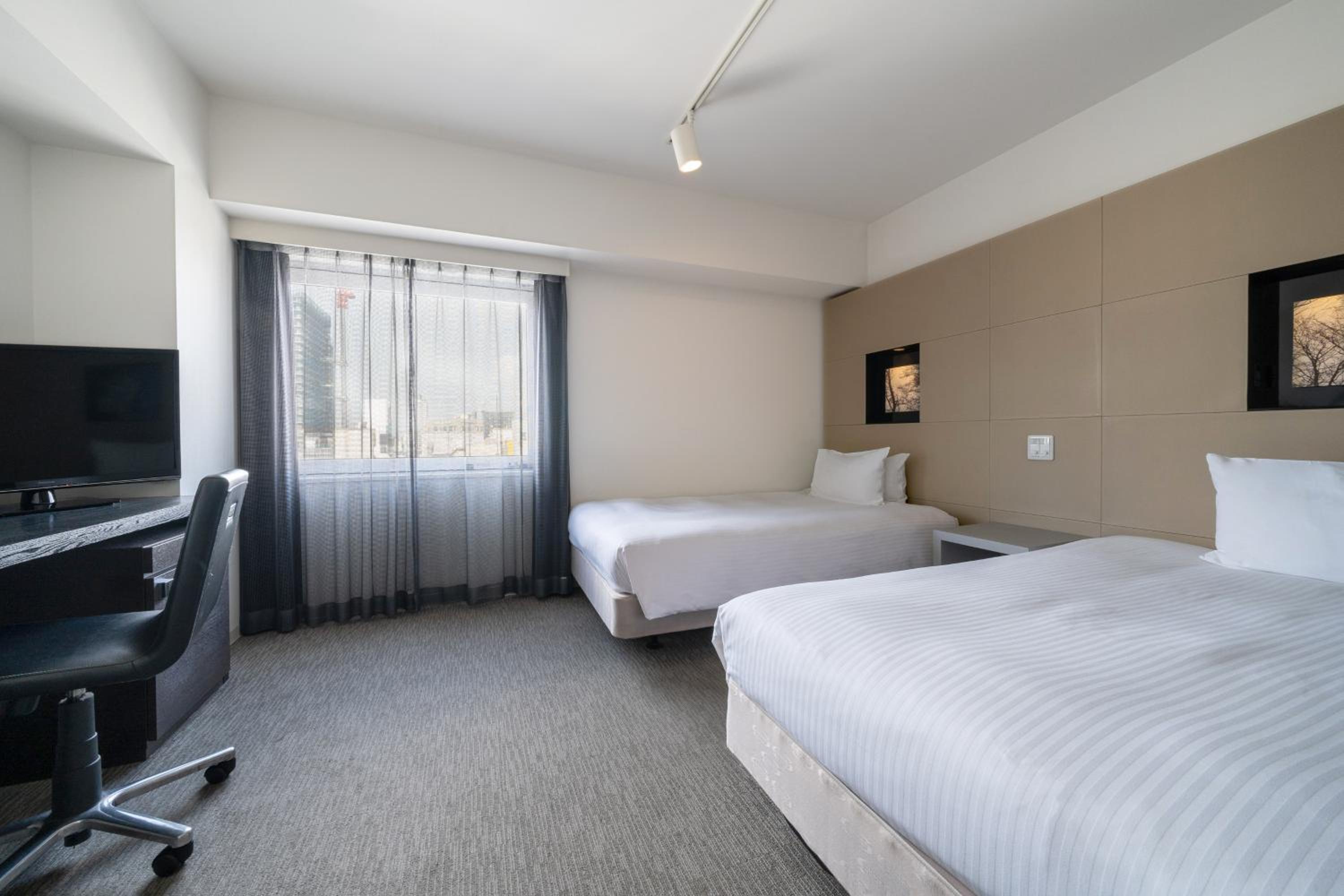ROOM, TWIN BEDS, SMOKING