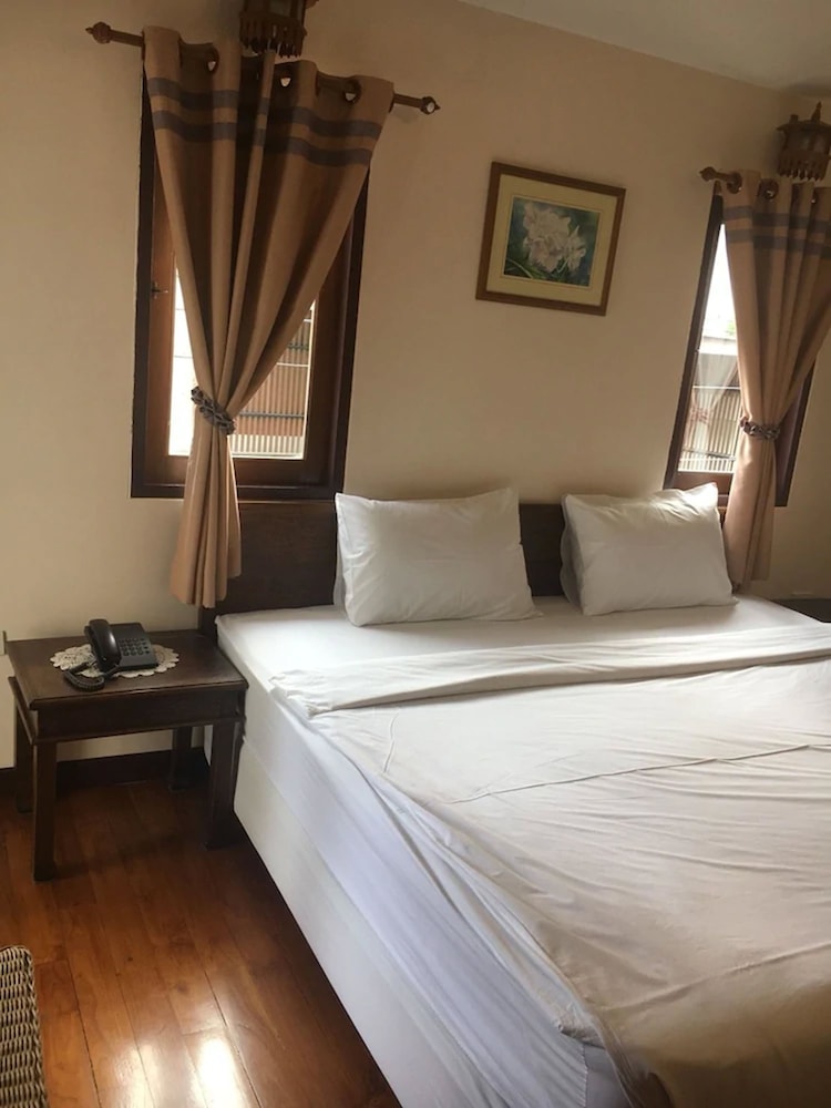 Sri-Pat Guesthouse 20/59
