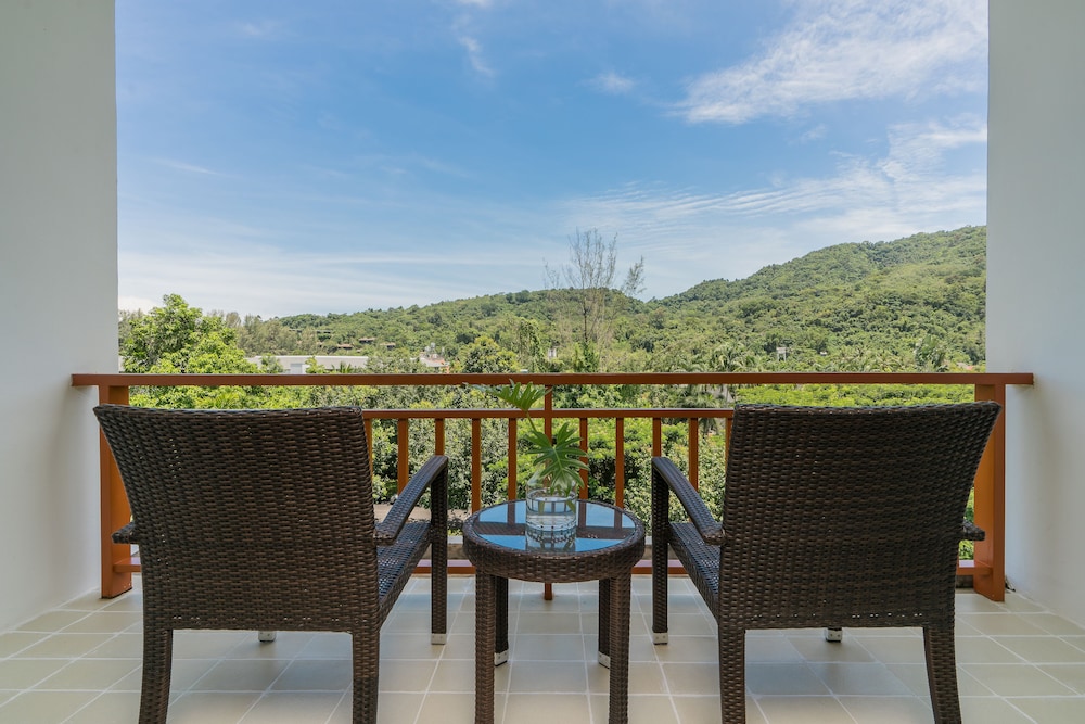 Naithonburi Beach Resort 30/43
