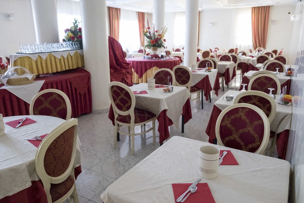 Hotel Ambassador 38/48