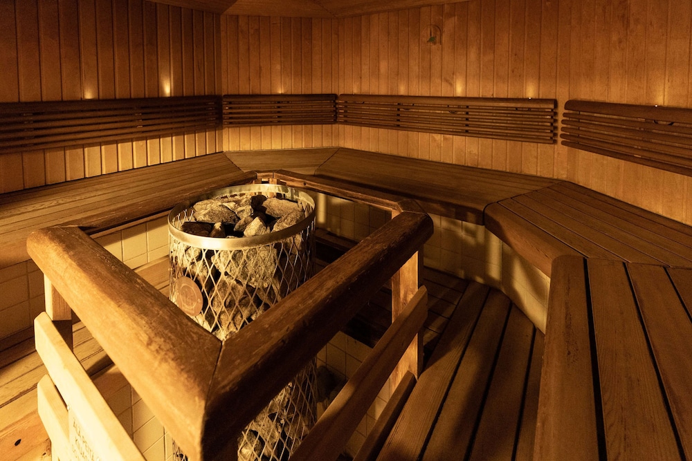 swimming pool spa