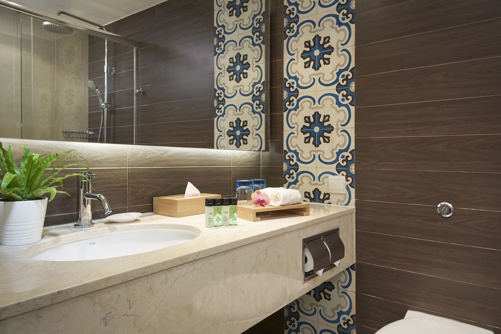 Orchard Rendezvous Hotel by Far East Hospitality 50/60