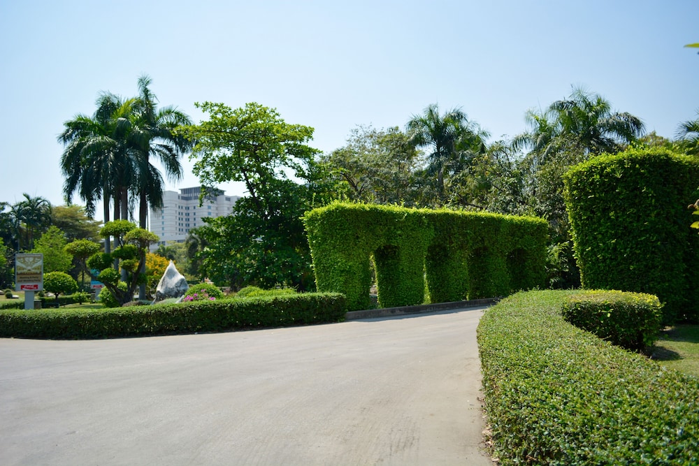 Rama Gardens Hotel 44/50