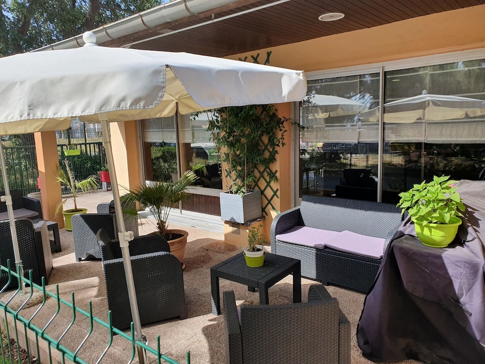 Kyriad Direct Marseille Ouest Martigues 34/55