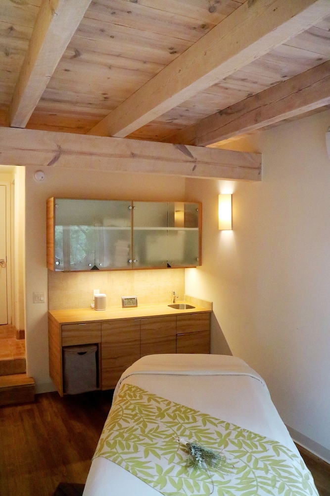 Ojo Santa Fe Spa Resort 70/100
