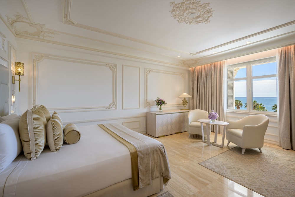 DELUXE, SEA VIEW