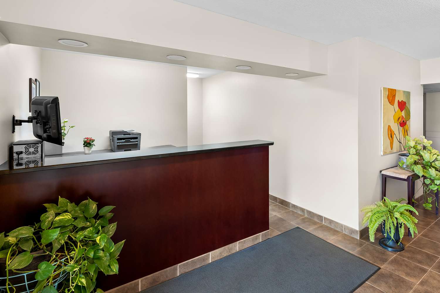 Surestay Plus Hotel By Best Western Hardisty 2/10