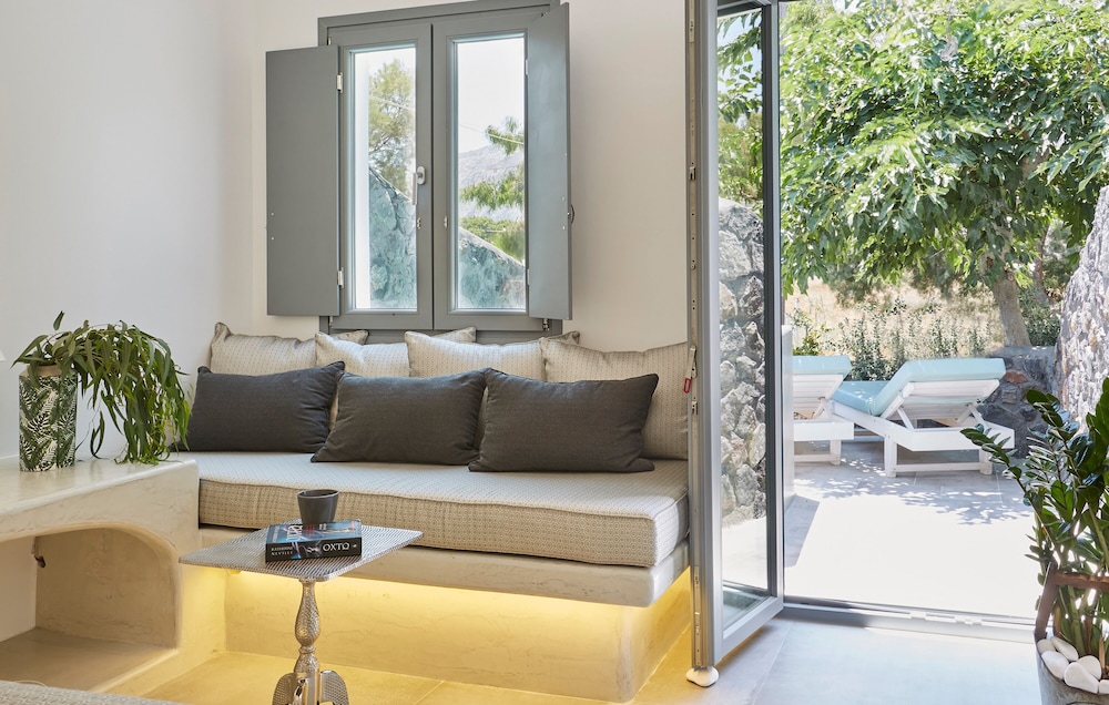 Amara Suites Santorini 25/50