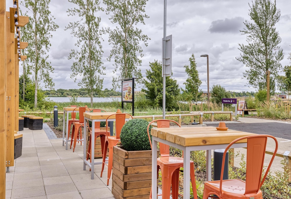 Premier Inn Milton Keynes East Willen Lake 28/41