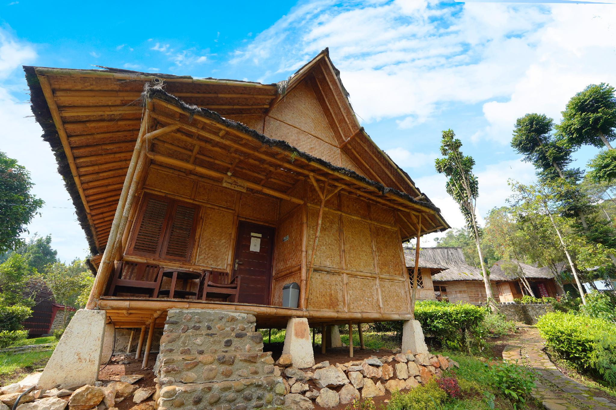 Sutan Raja Villa Kampung Karuhun 6/37