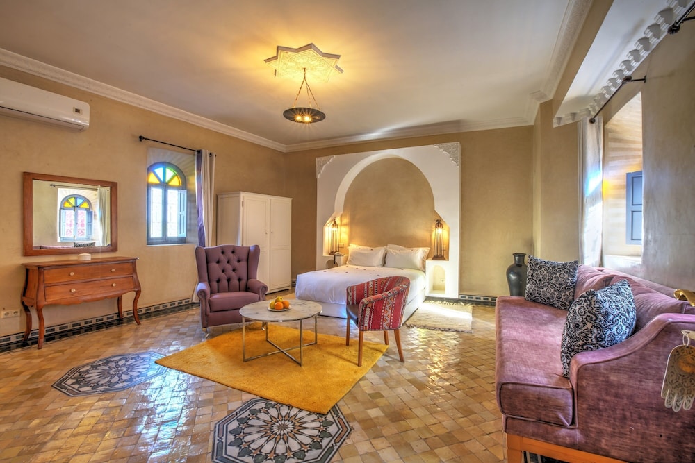 Ksar Anika 23/42