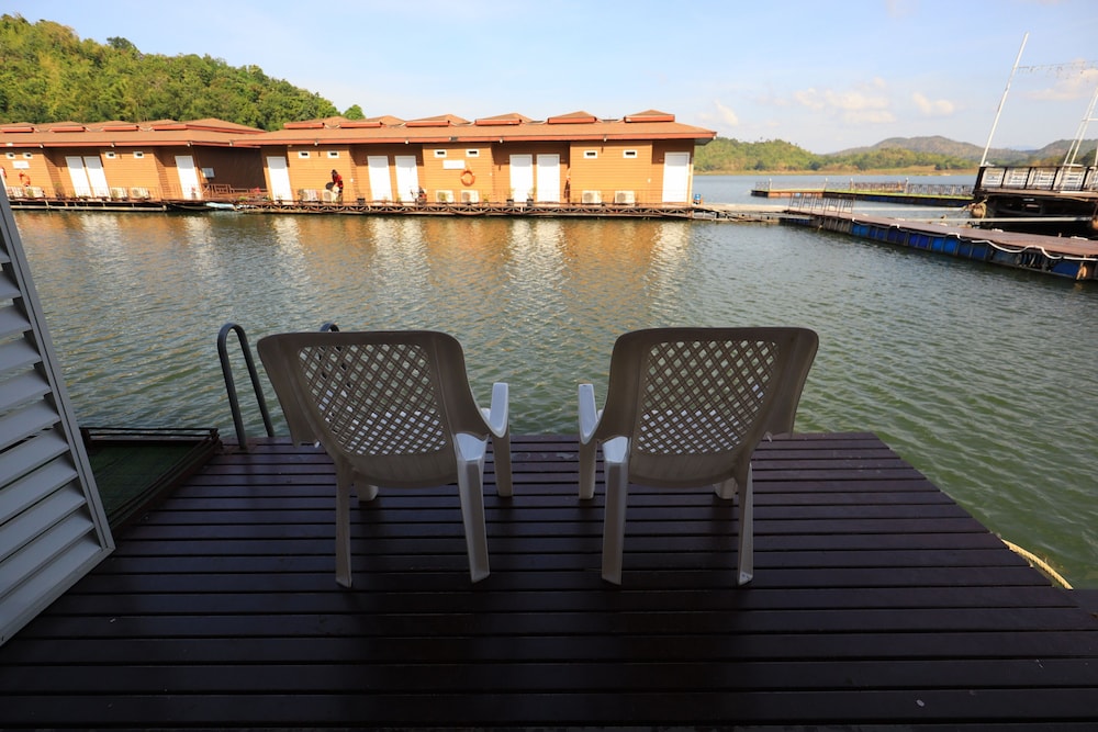 RAYA BURI RESORT 41/50