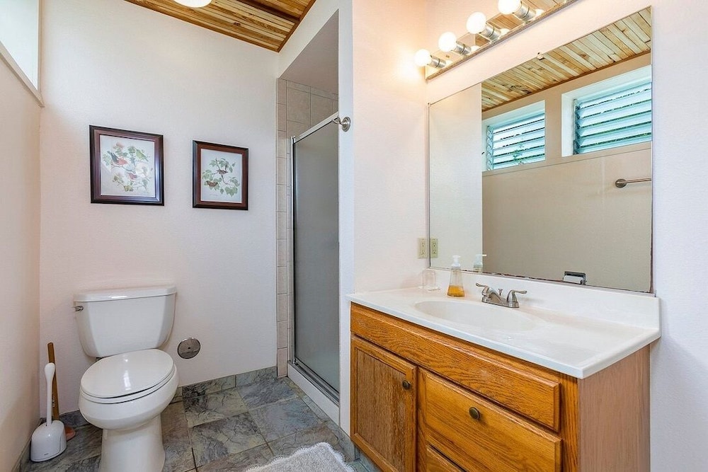 Luana Nai'a Inn 46/50