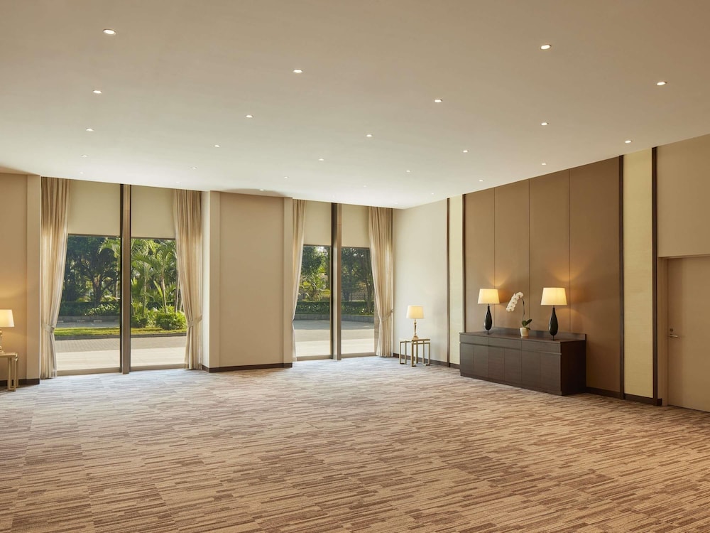 Fairmont Jakarta 75/77
