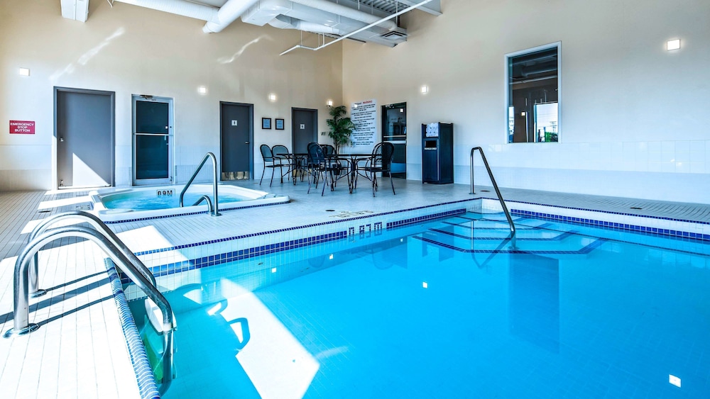 Best Western Plus Winnipeg Airport Hotel 3/45