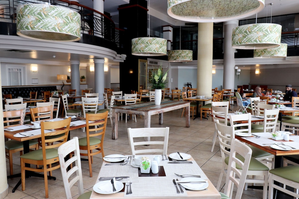 The Riverside Hotel 33/50