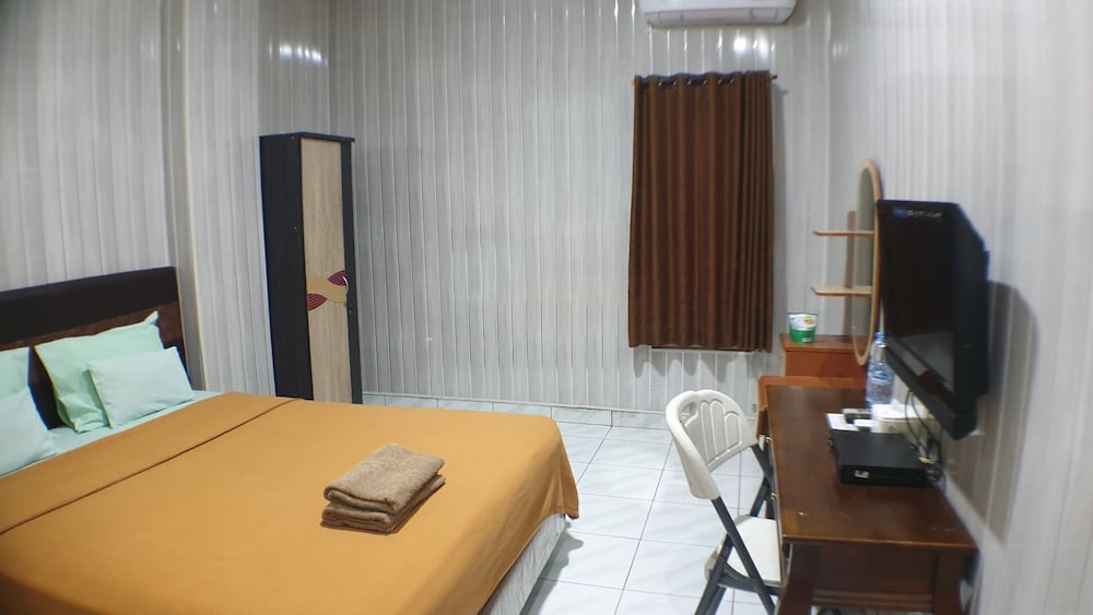 Nasional Hotel 16/44