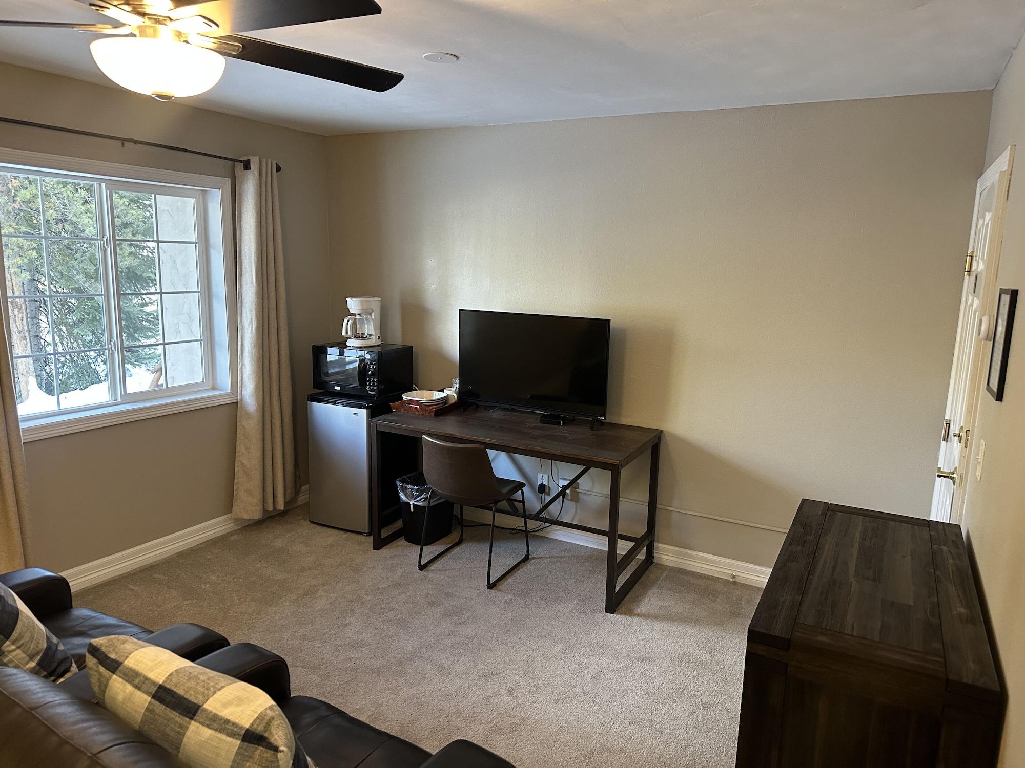 Breckenridge Boutique Hotel 36/46