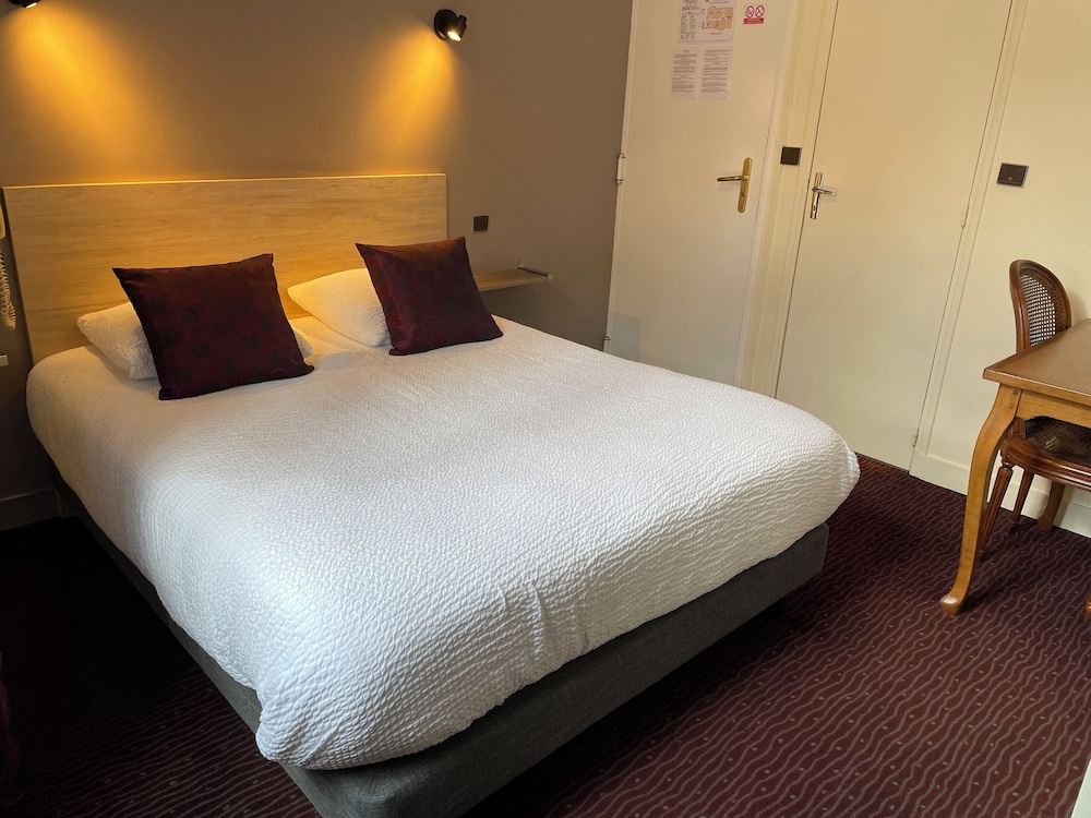 HOTEL LE SAINT FLORENT 2/30