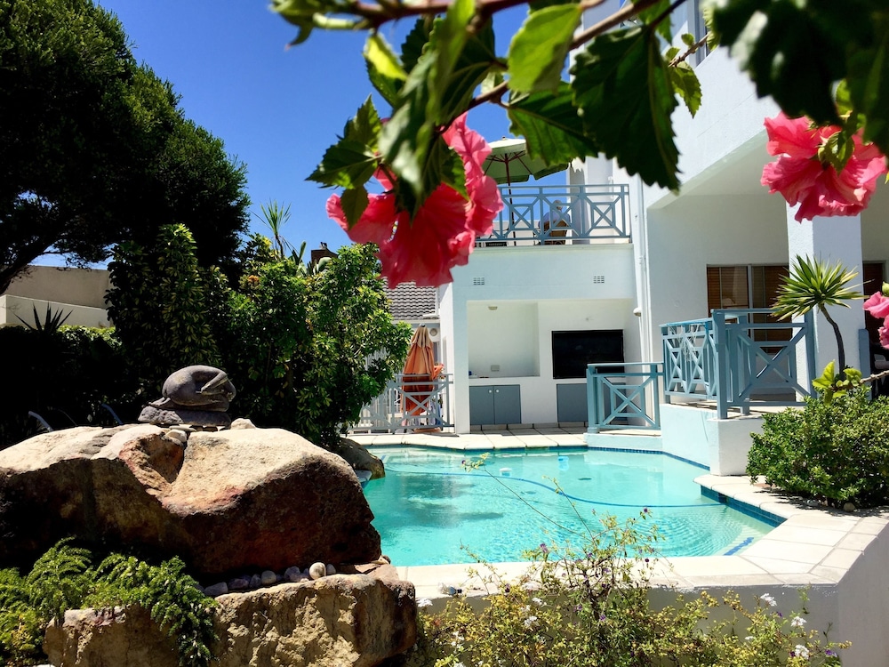 5 Options - Guest House 45/49