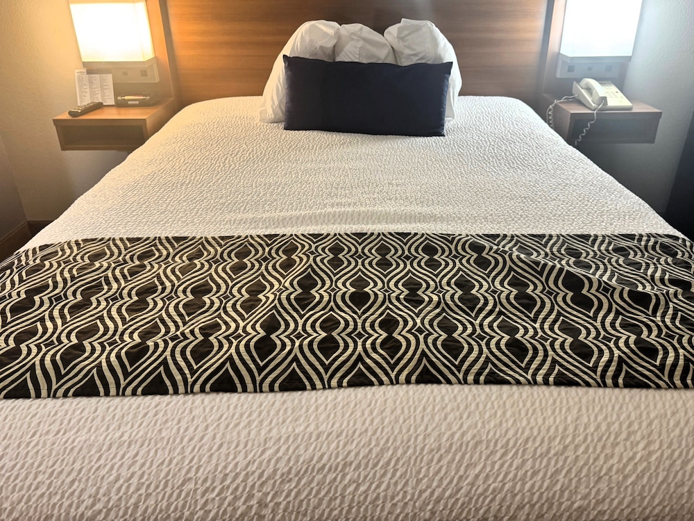 Microtel Inn And Suites Gardendale 31/33