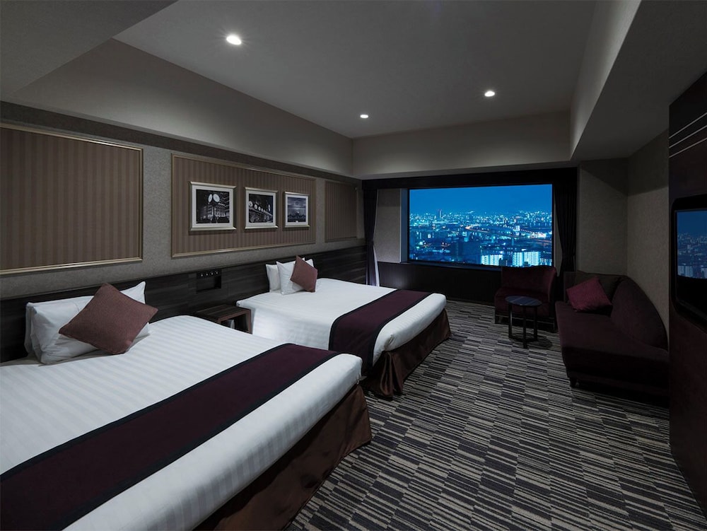 Luxury Floor Deluxe City View Twin Room