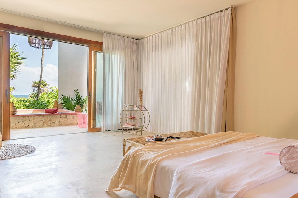 Room, King Bed, Sea View, Plunge Pool