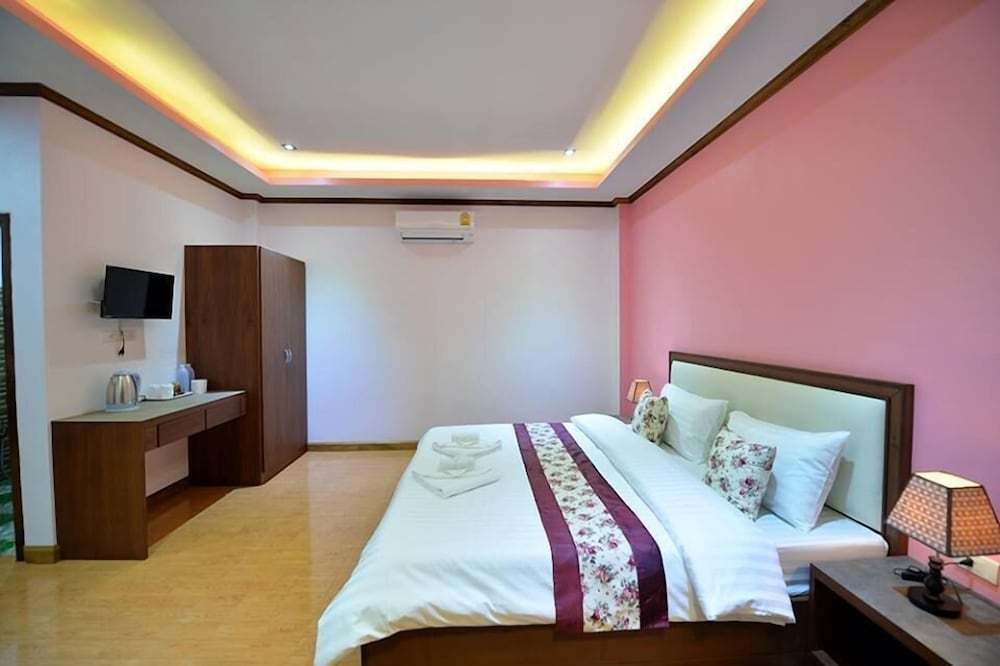 Dusit Phuphaya Resort 24/31