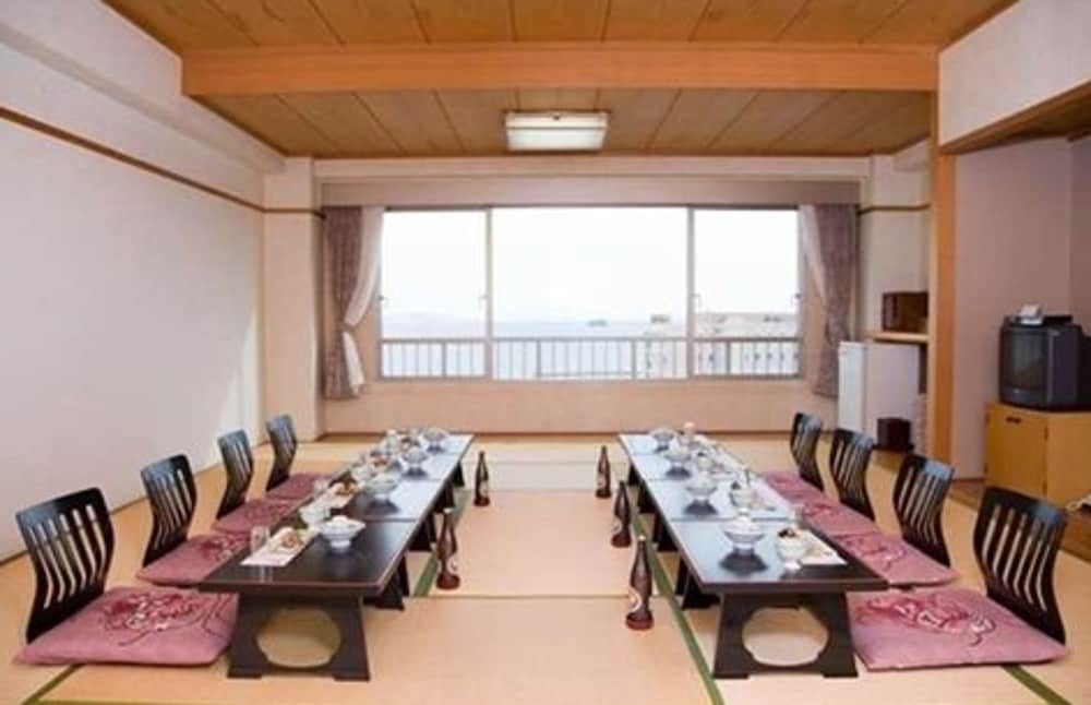 Hotel Mikawa Kaiyoukaku 37/45