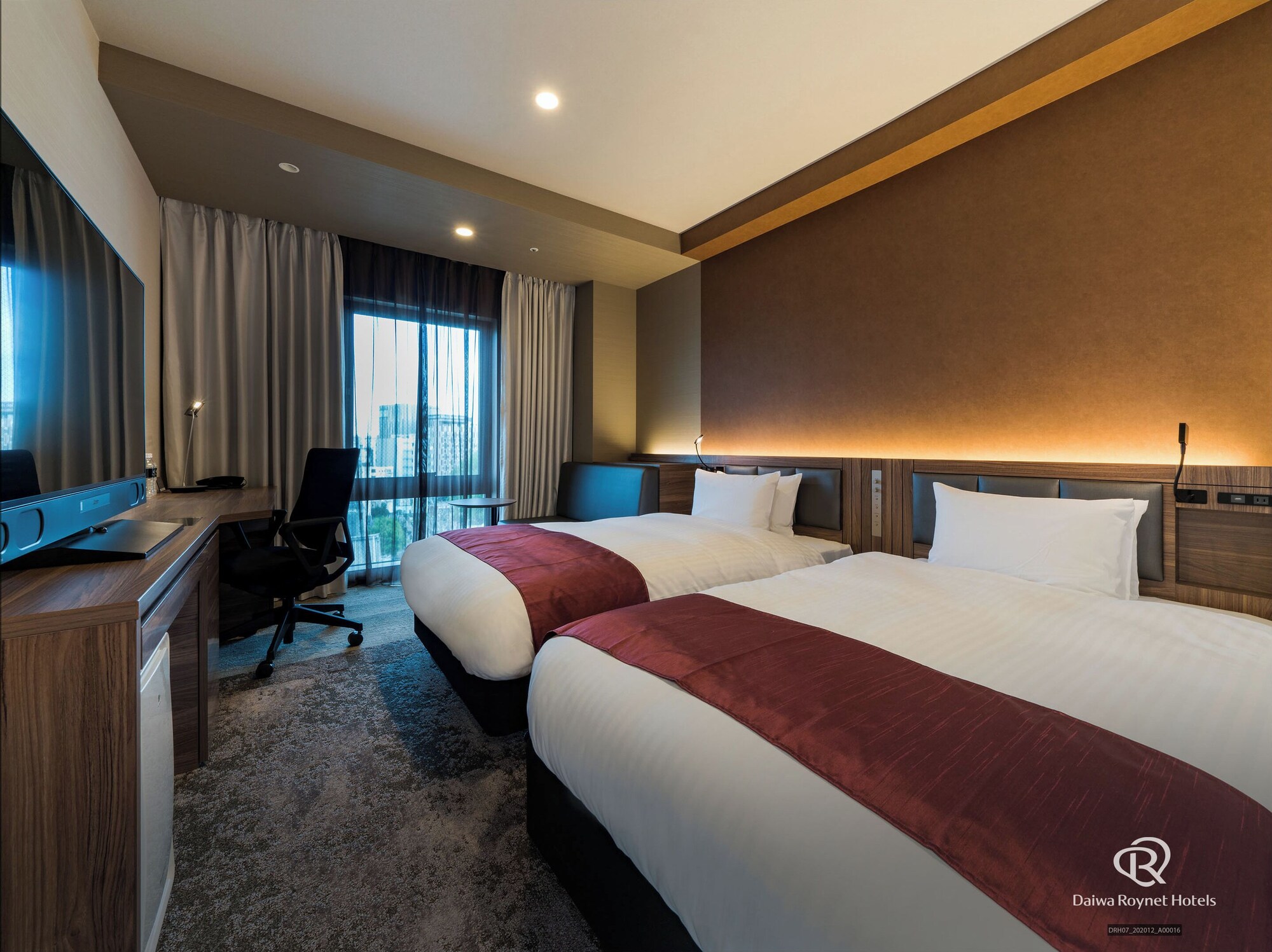 Moderate, Single, Twin Beds