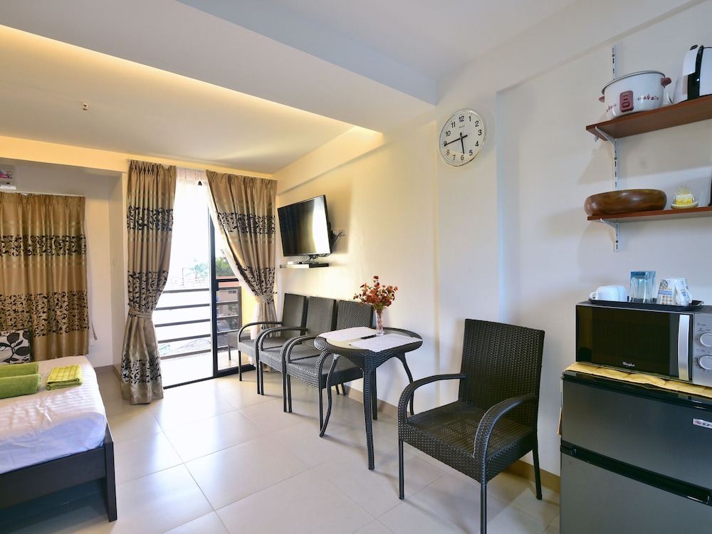 Anahaw Apartments Whitebeach 40/51