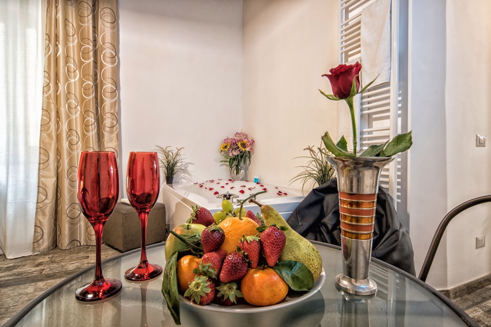 Navona Rooms with Jacuzzi 58/71