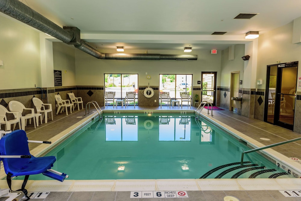 Hampton Inn And Suites Jamestown 2/37