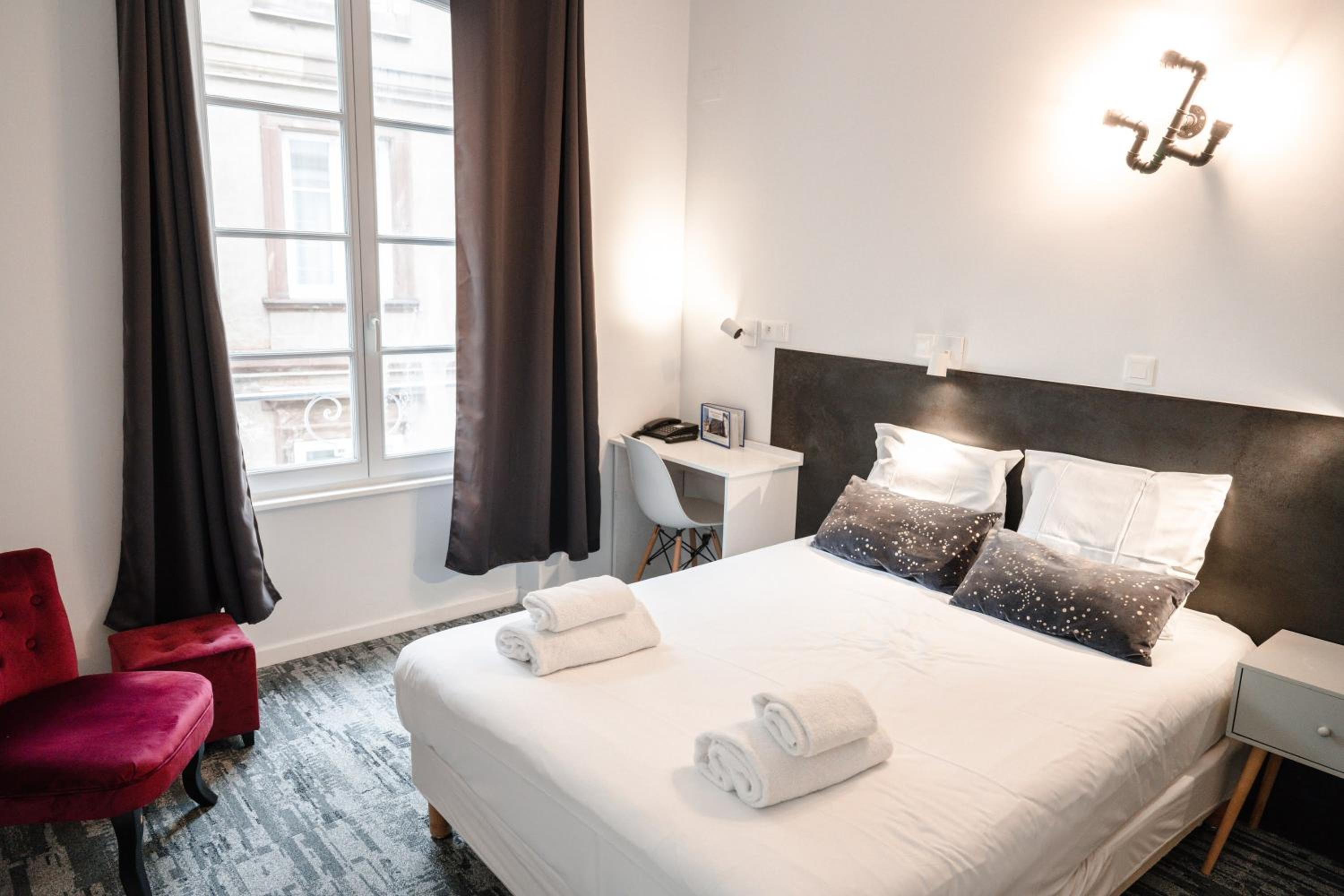 غرفة كلاسيكية بسرير مزدوج، Hotel des Arts 6/10